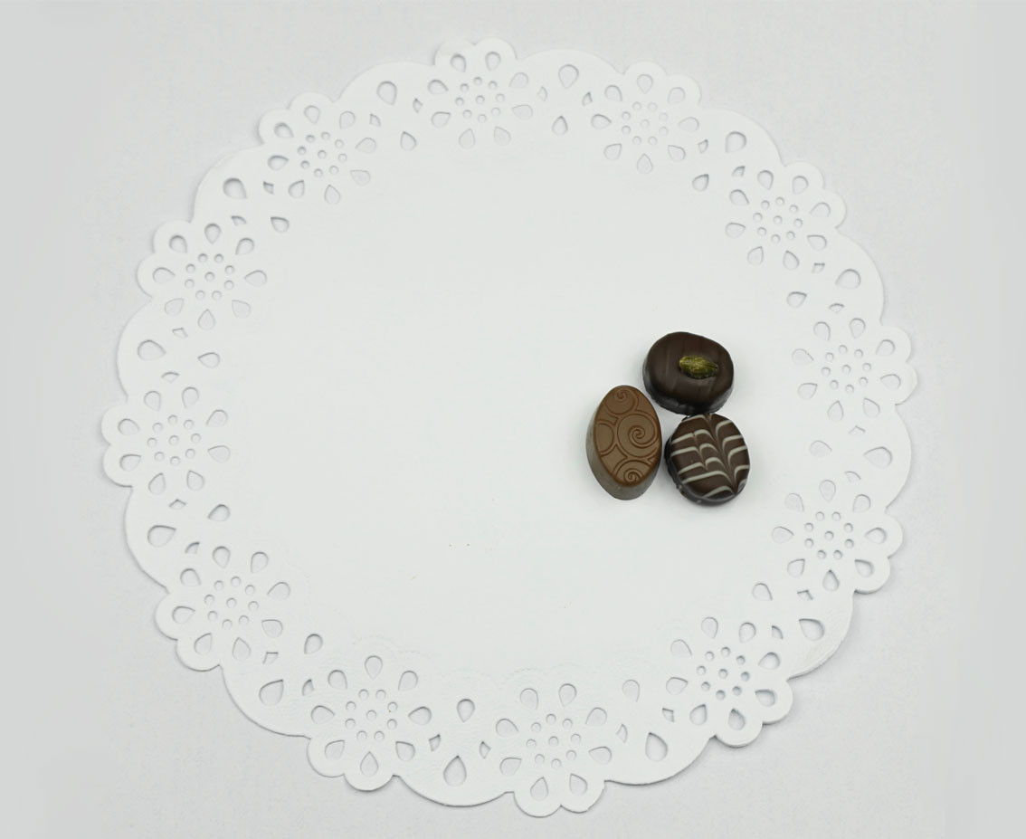 Napkins decorative 27 cm / 12 pcs.