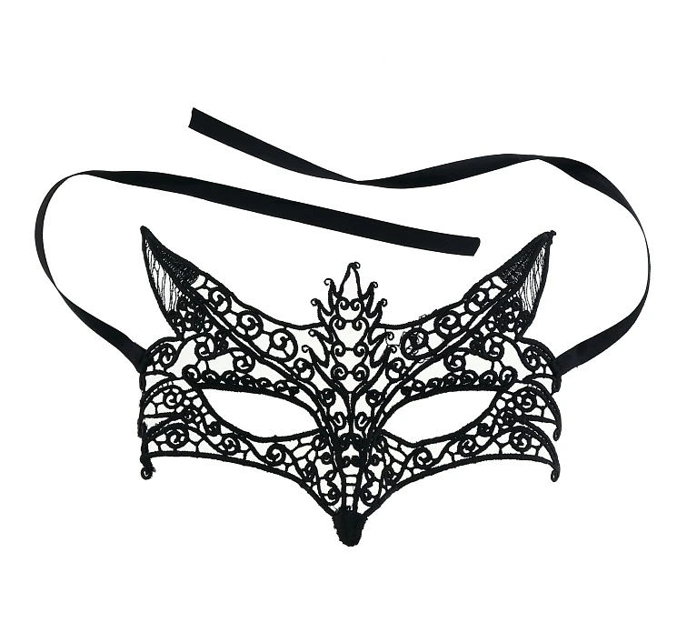 "Wolf" lace mask