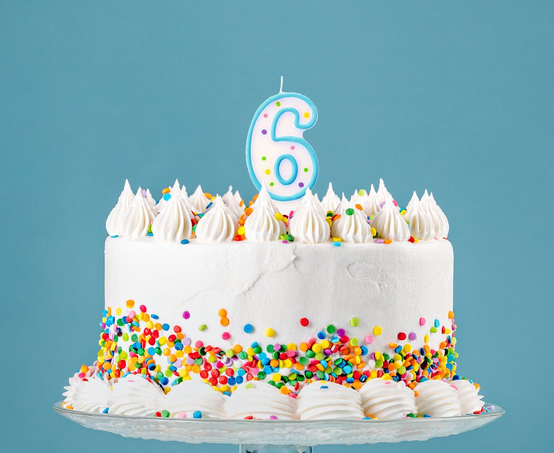 Candle number with dots 6, 8 cm