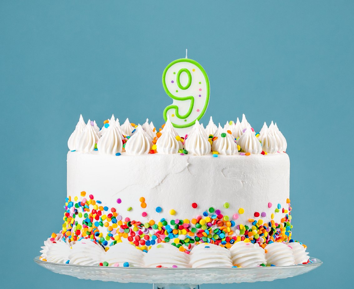 Candle number with dots 9, 8 cm
