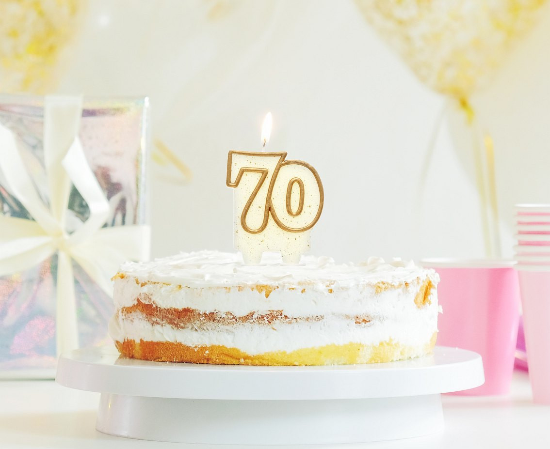 Double digit candle "70", gold outline, 8 cm