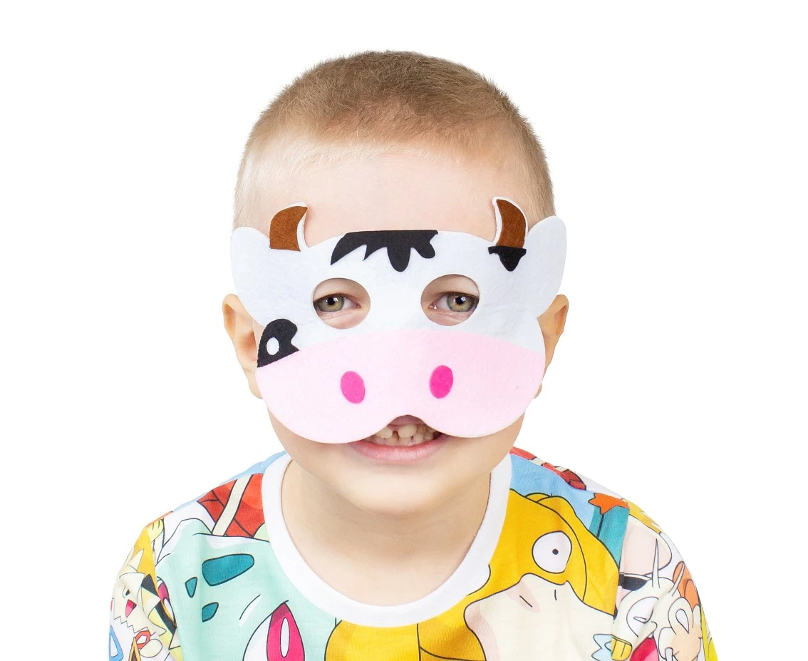 Felt mask Cow, size 18.5 x 11 cm EOL