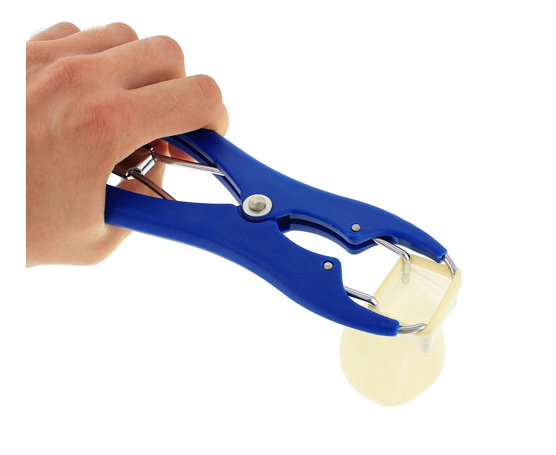 Balloon neck expanding devise