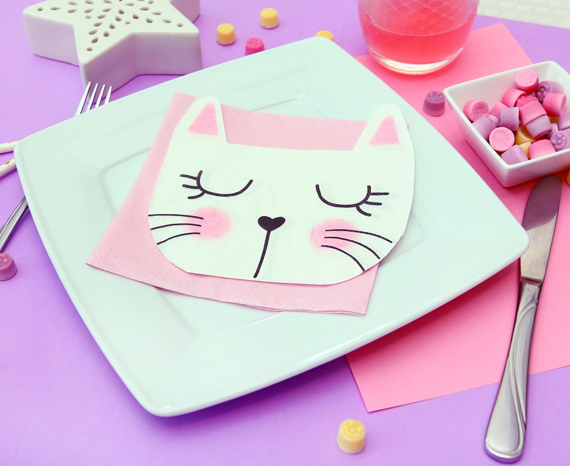 Paper napkins Cat, 33 x 33 cm, 2 ply, 12 pcs.