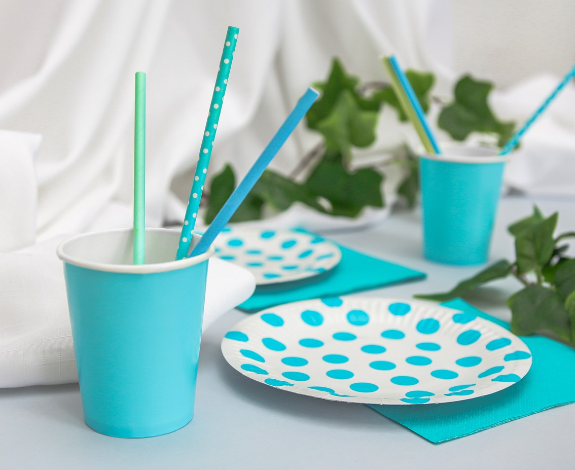 Paper cups, light blue solid colour, 270 ml / 14 pcs. EOL
