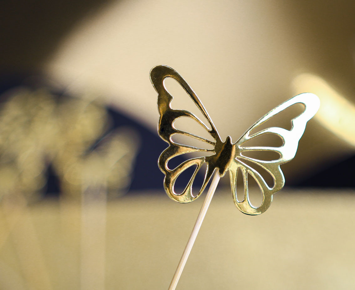 B&C Butterfly picks, gold, 12 pcs