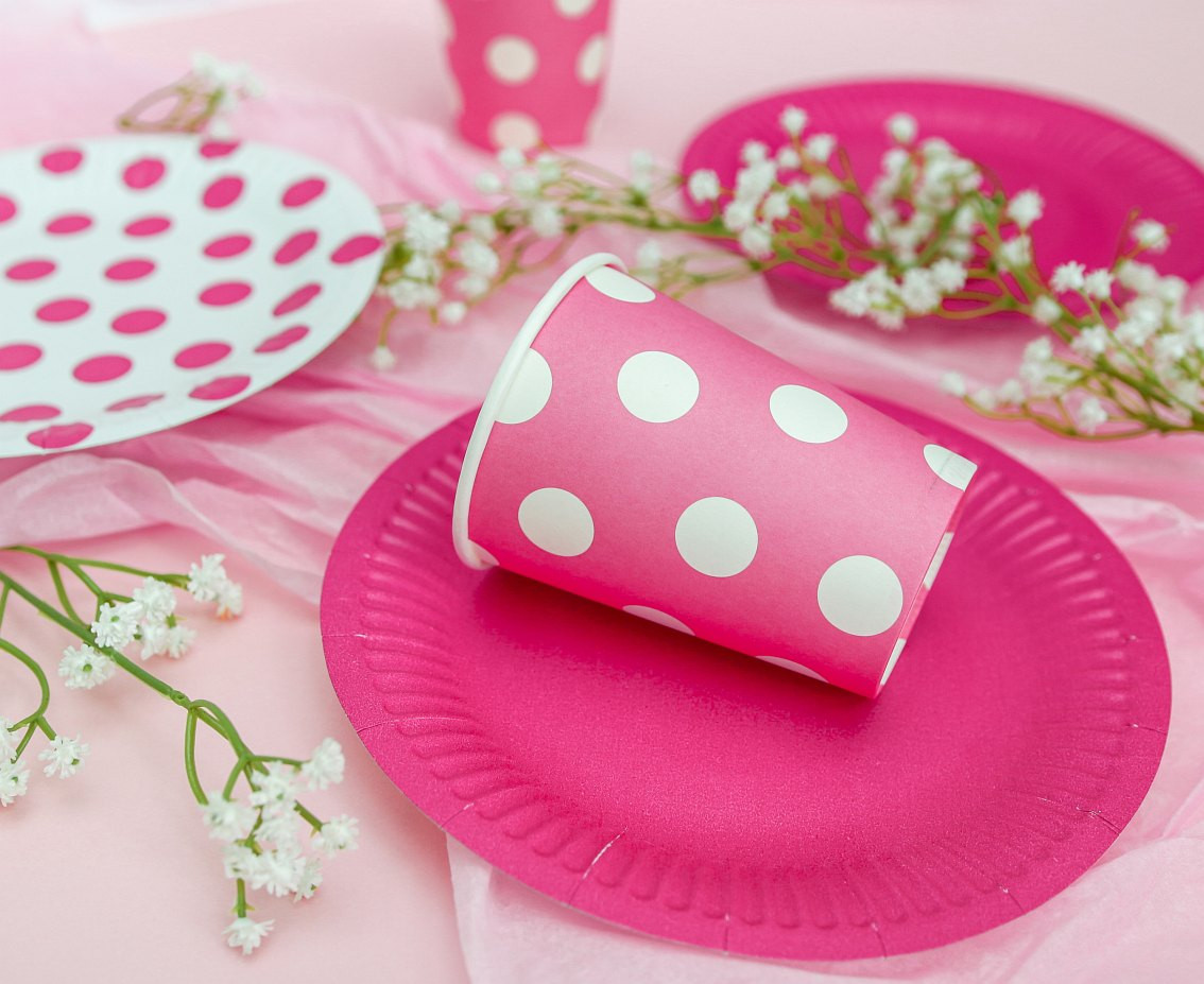 Paper plates Solid colour, magenta, 18 cm, 6 pcs