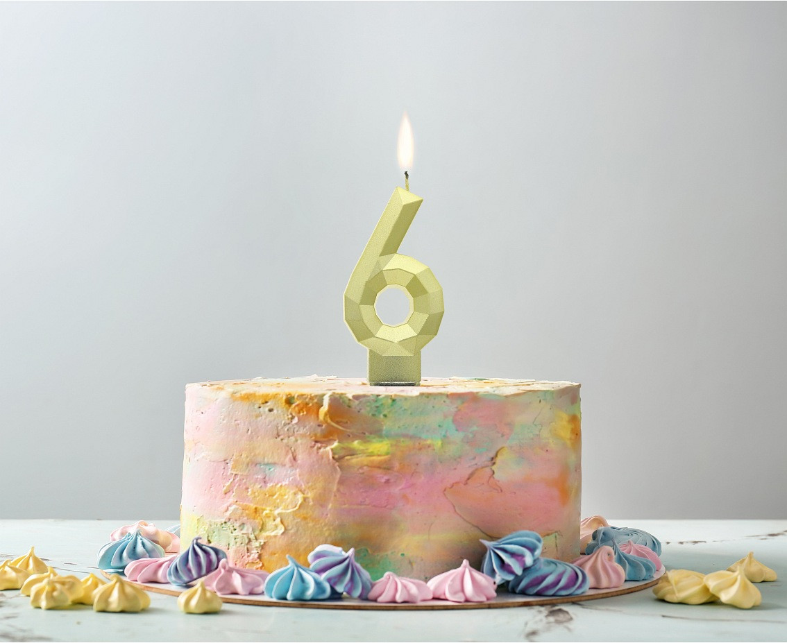 Digit candle 6 - Diamond , metallic gold, 7.6 cm
