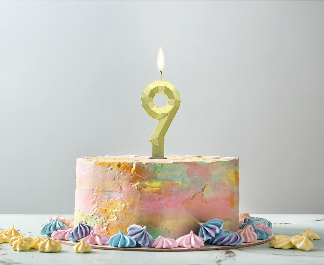 Digit candle 9 - Diamond , metallic gold, 7.6 cm