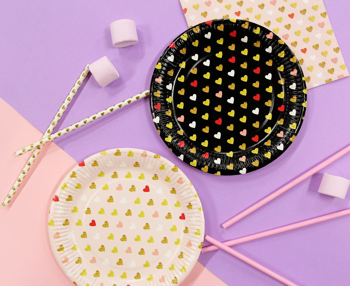 Paper plates XOXO collection (pink), 18 cm/ 6 pcs. EOL