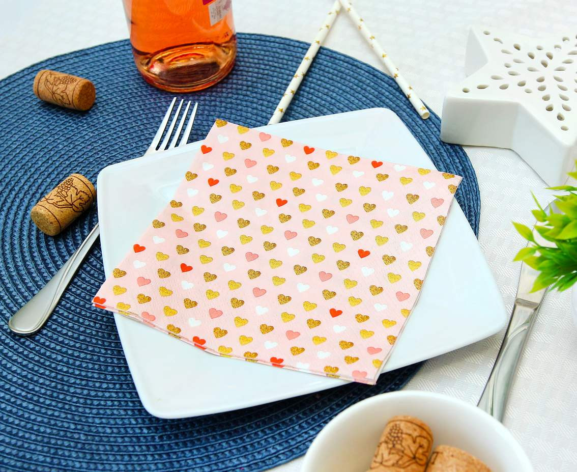 Paper napkins XOXO collection (pink), 33x33 cm/ 20 pcs. EOL