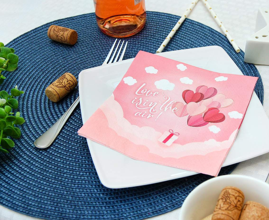 Paper napkins Love Is In The Air (pink), 33x33 cm/ 20 pcs. EOL