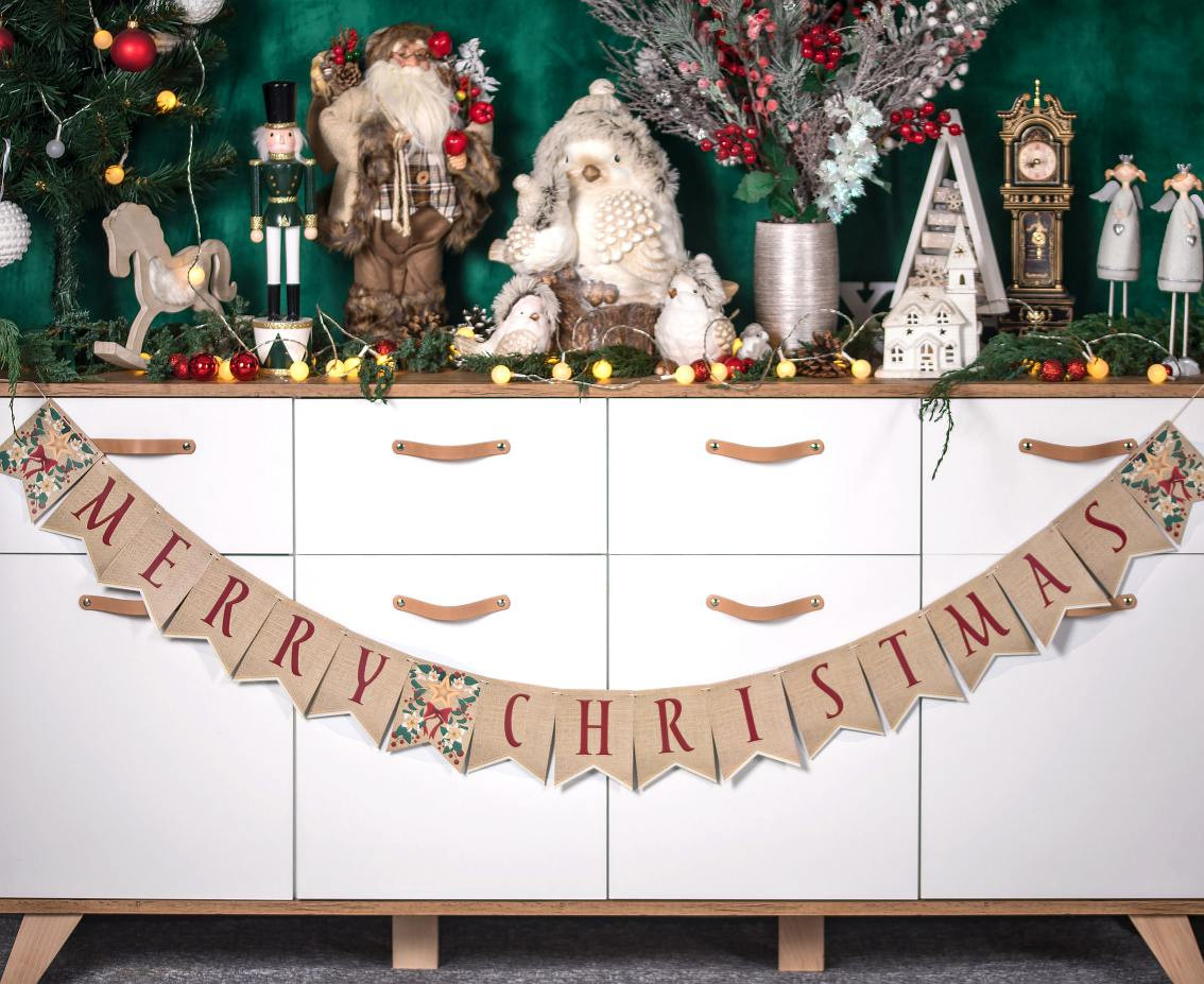 Paper garland Merry Christmas, leaves, 10x13 cm, 250 cm EOL