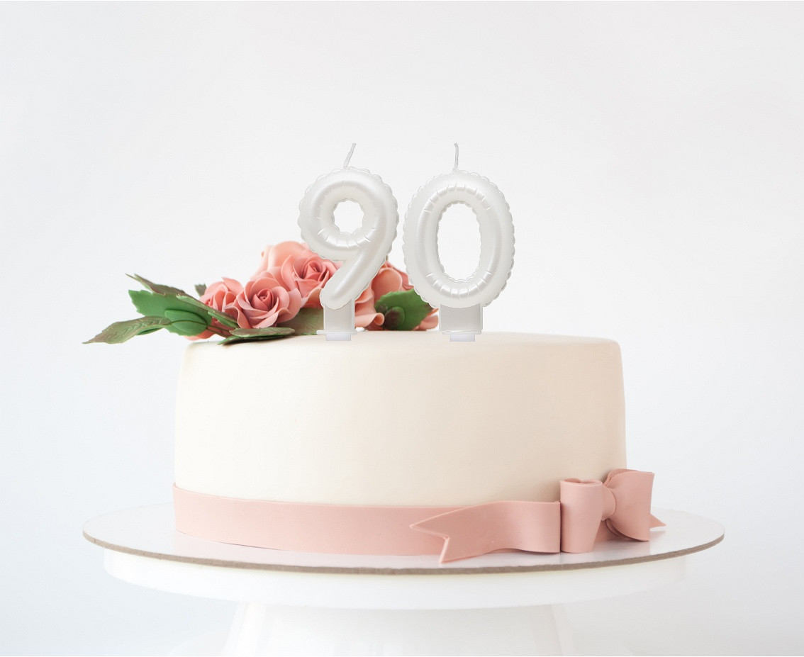 Candle number 9, pearly white, 7 cm EOL