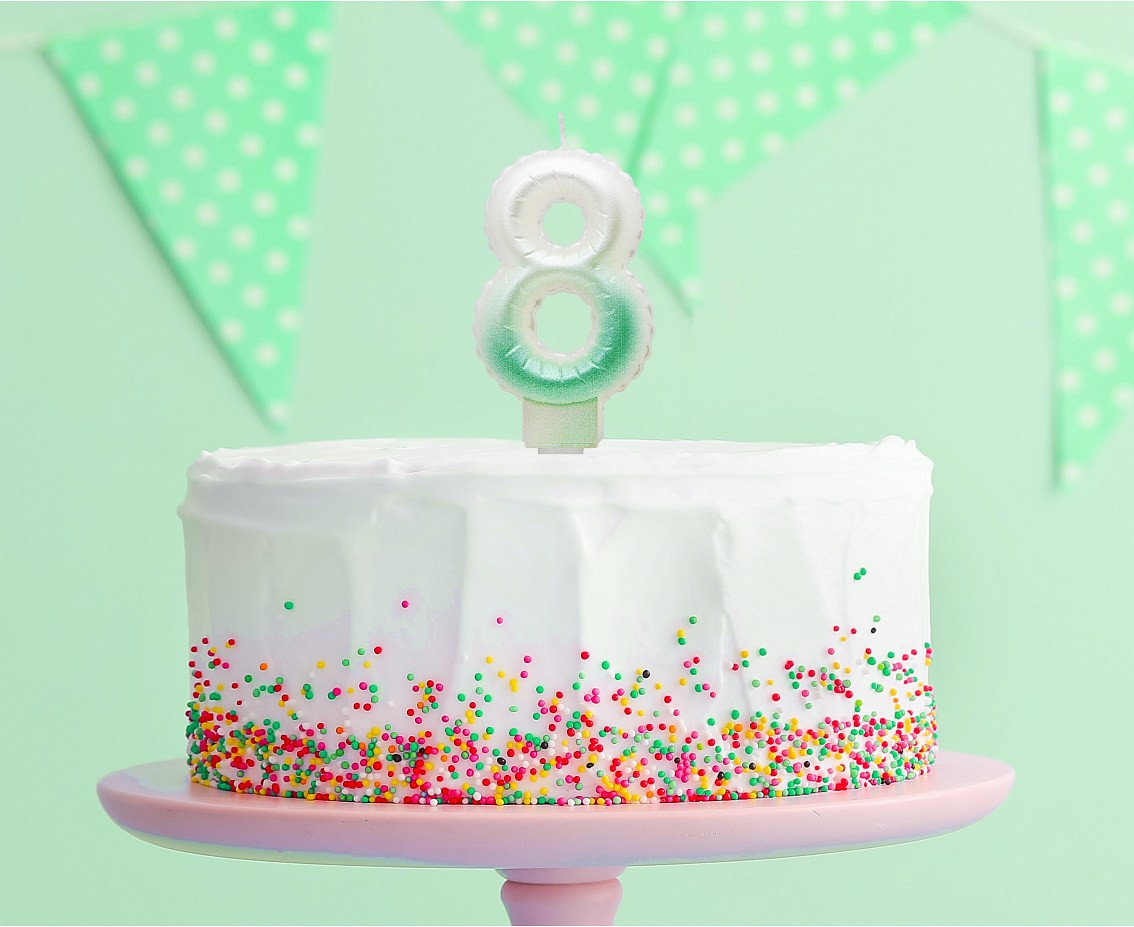 Candle digit 8, ombre, pearly white-green, 7 cm EOL