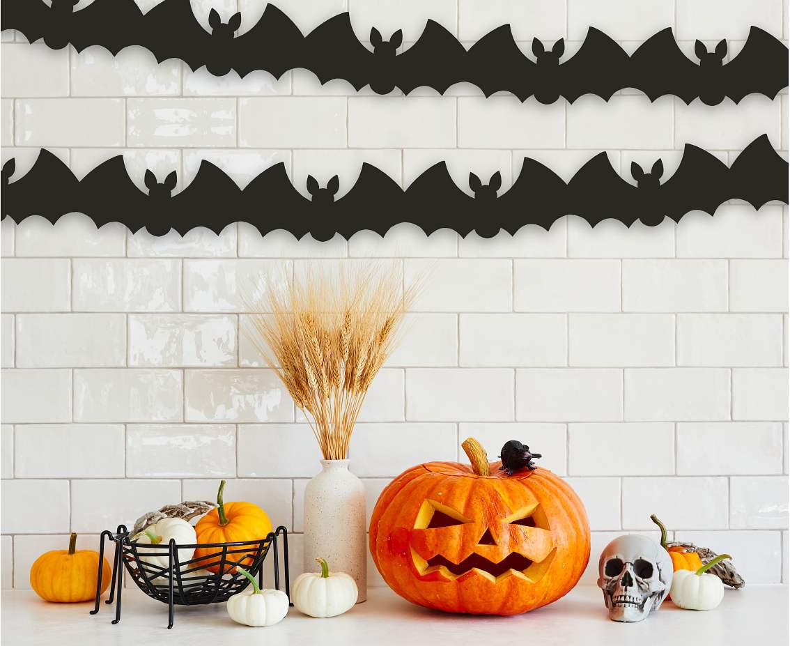 Bat paper garland, black, 10.5x25x300 cm