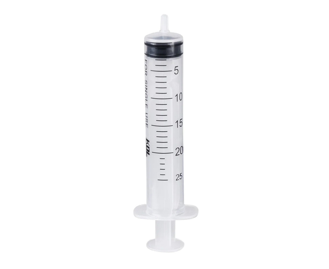 Medical kit (gloves, syringe, otoscope)