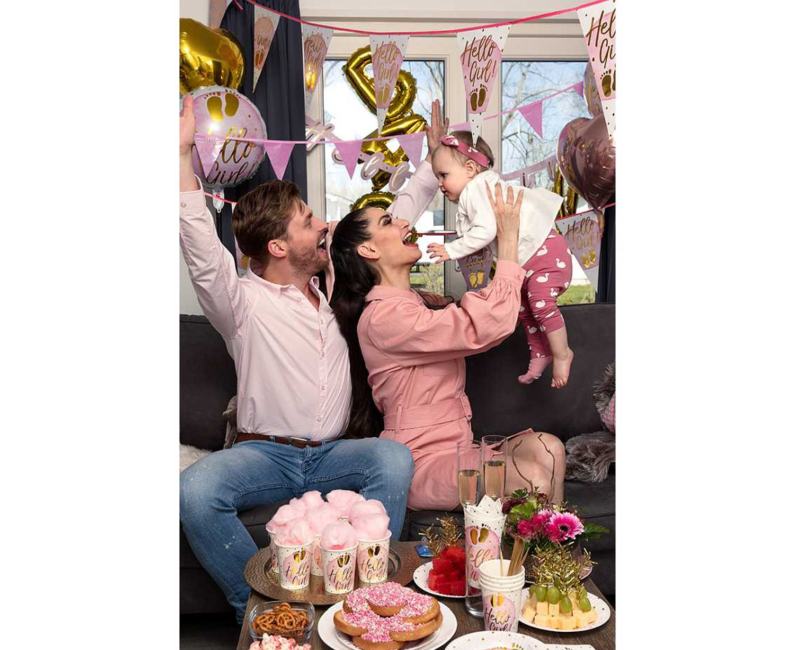 Cardboard letter banner 'Hello Girl!' (143 cm)