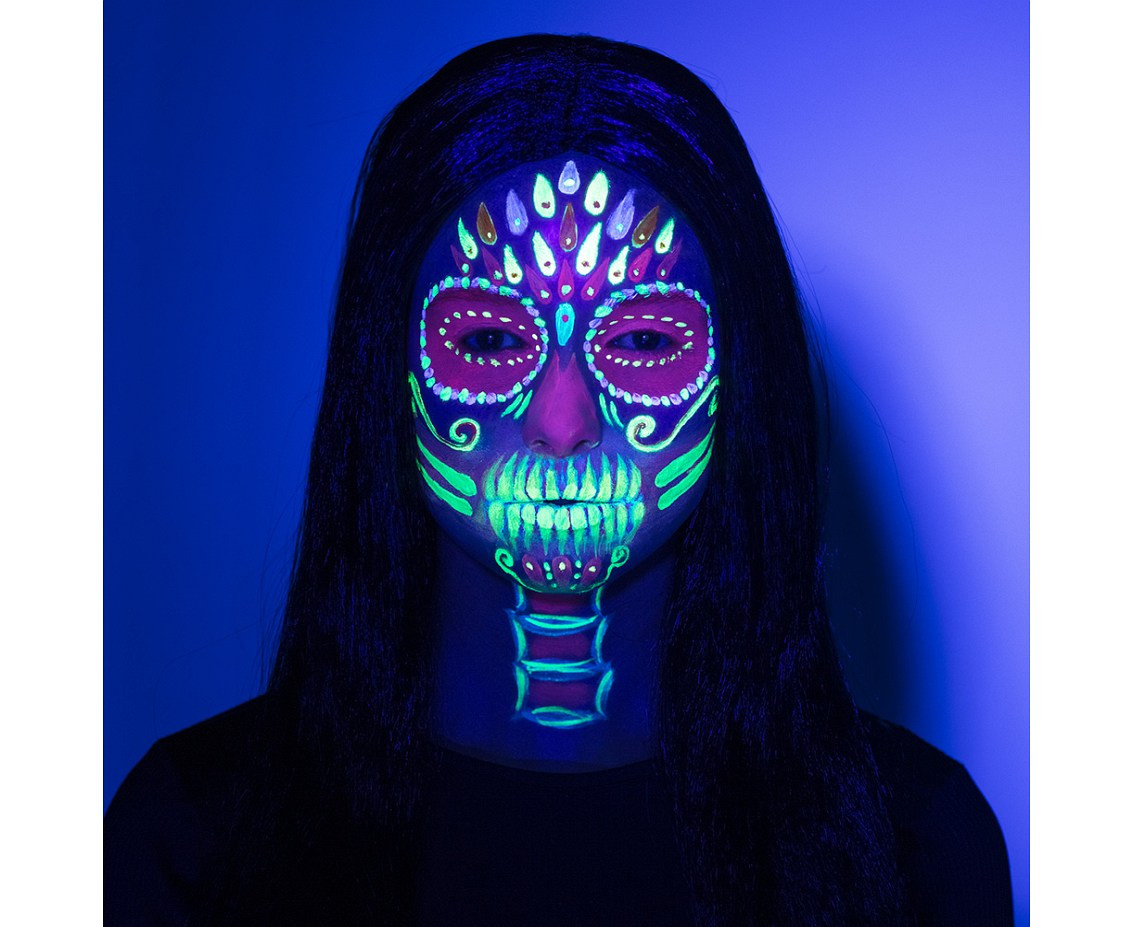 Make-up kit Bright skull UV (3 tubes aqua cream make-up, 3 applicators and sponge)