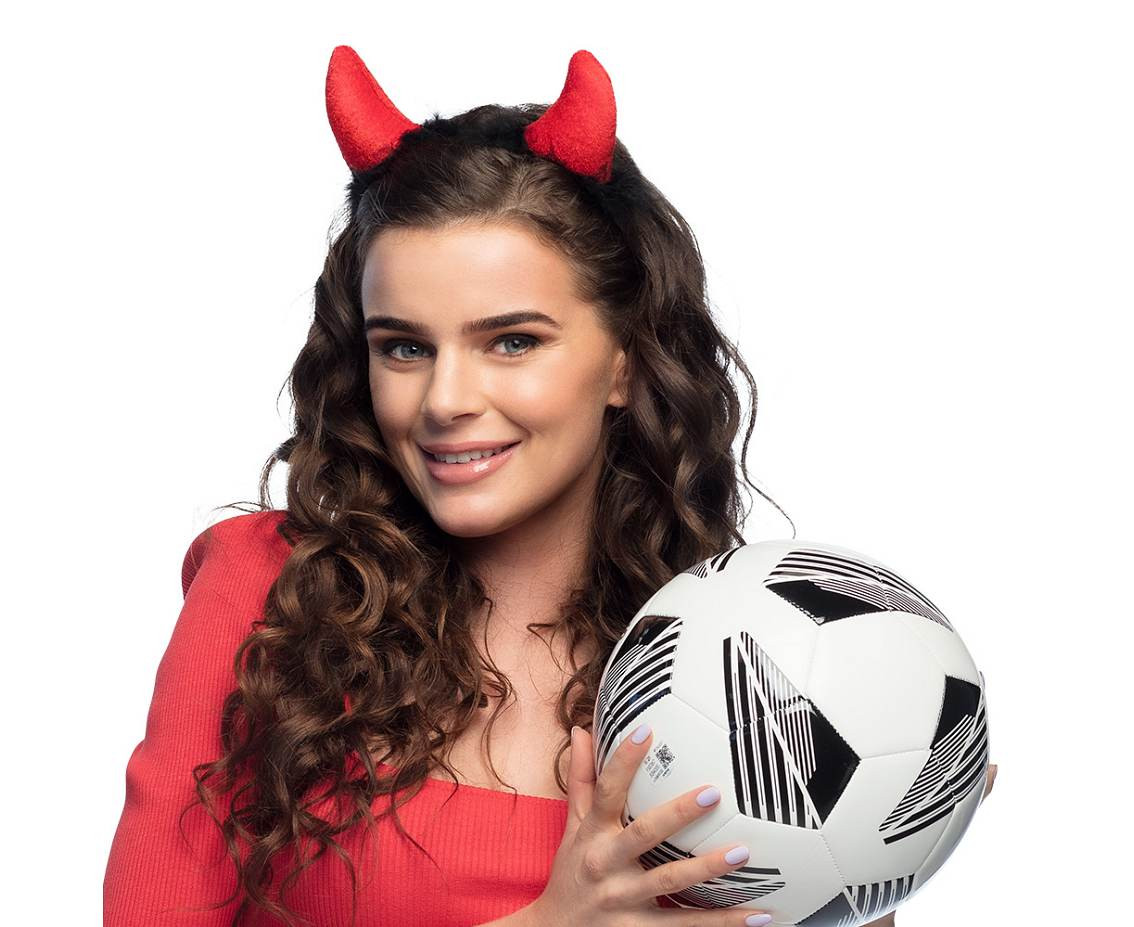 diadem devil horns